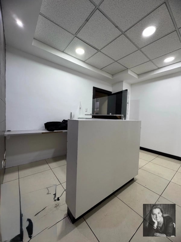 DUBAI CENTER / Oficina en Venta , zona 10 - 7