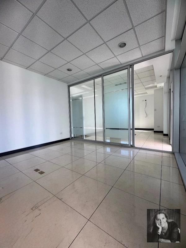 DUBAI CENTER / Oficina en Venta , zona 10 - 5