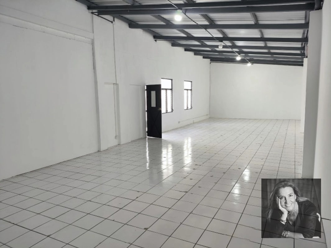 Casa para Oficinas en Renta | Zona 9, Con bodega - 12