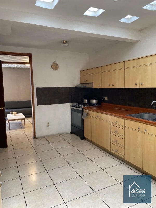 CASA EN VENTA ZONA 15 (D) - 9