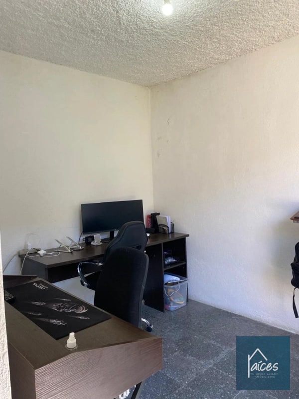 CASA EN VENTA ZONA 15 (D) - 5