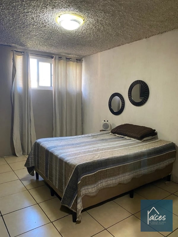 CASA EN VENTA ZONA 15 (D) - 4
