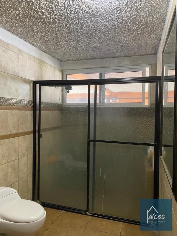CASA EN VENTA ZONA 15 (D) - 2