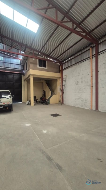Bodega en renta-  San Cristobal — Bodega / Ofibodega en Alquiler en Pinares de San Cristobal, Zona 8 Mixco, Guatemala, Ciudad — foto 10 de 17