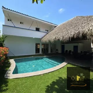Casa de Playa en Venta en Monterrico/ Con registro de Propiedad — Casa vacacional en Venta en Casas del Pacífico, El Conacaste, Escuintla — miniatura 1 de 17