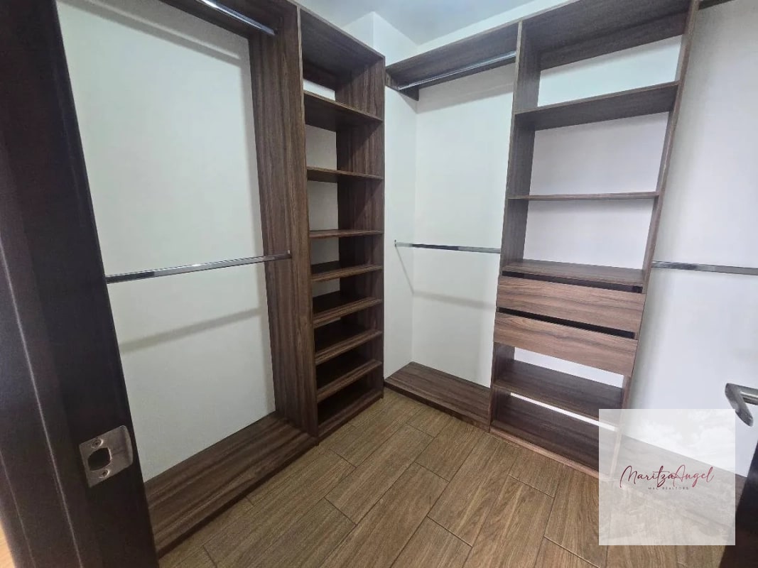 VENTA DE APARTAMENTO EN ZONA 15 TORRE PRAGA - 10