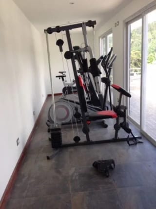 📍 Apartamento Tipo Loft en Renta – 1 Hab | Edificio Lindora, Zona 16 — Apartamento en Alquiler en Zona 16, Guatemala, Ciudad — miniatura 3 de 16
