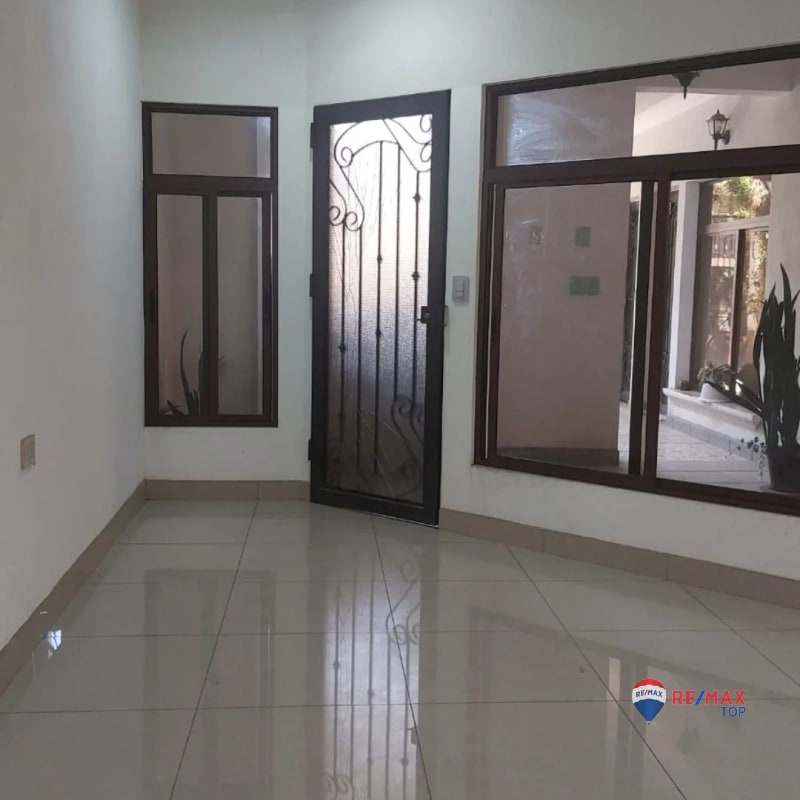 Renta de Edificio para estrenar | 2 Niveles | 6 Ambientes | El Progreso, Jutiapa - 5