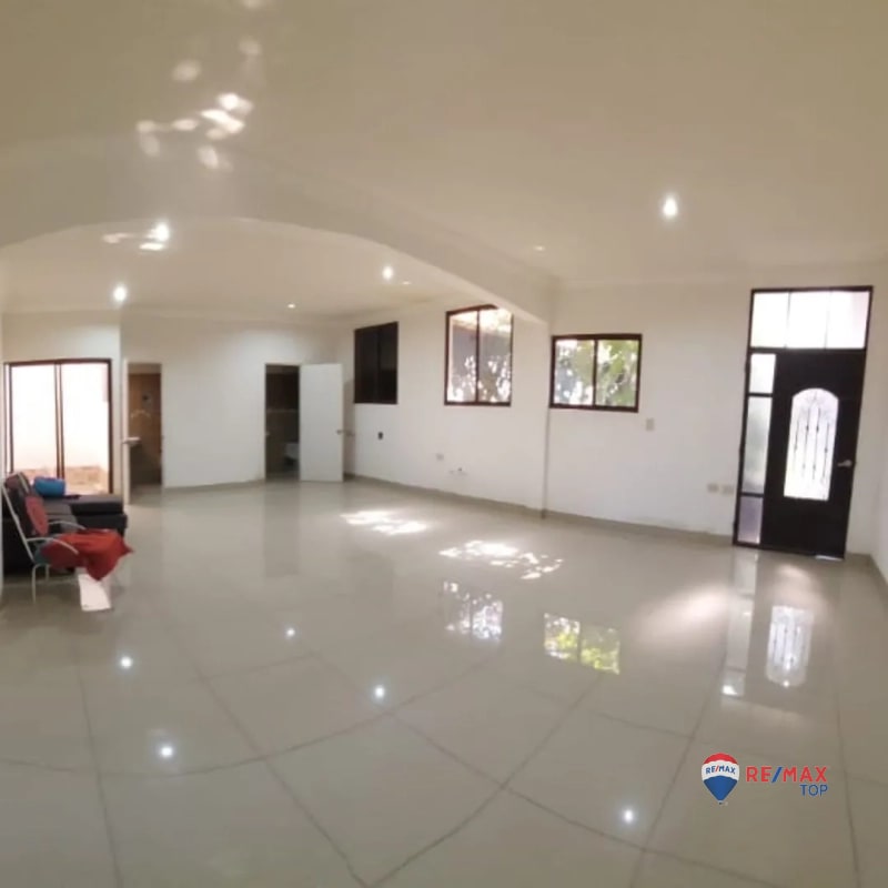Renta de Edificio para estrenar | 2 Niveles | 6 Ambientes | El Progreso, Jutiapa - 4