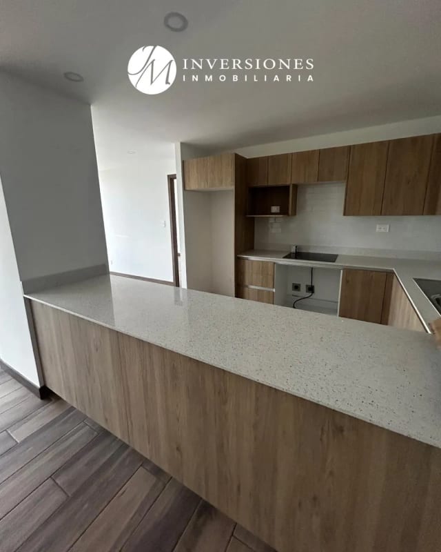 apartamento en renta e zona 10 - Image 2