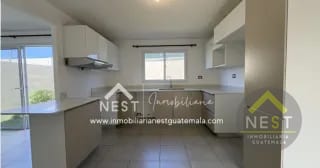 Casa amplia en venta | CUMBRES DE LA ARBOLEDA - Km 21.5 CAES — Casa en Venta en Cumbres de La Arboleda, Carretera a El Salvador, Guatemala, Ciudad — miniatura 1 de 17