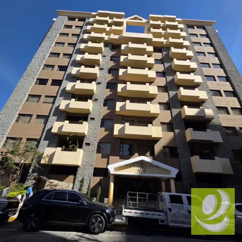 APARTAMENTO EN RENTA O VENTA EN CASTELLAR ZONA 10 — Apartamento en Venta en Zona 10, Guatemala, Ciudad — foto 1 de 11