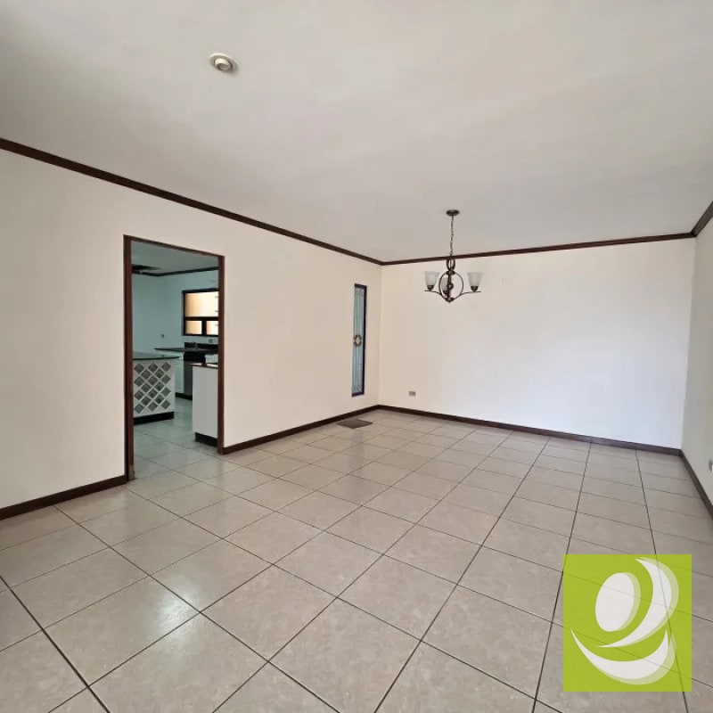 APARTAMENTO EN RENTA O VENTA EN CASTELLAR ZONA 10 - 5