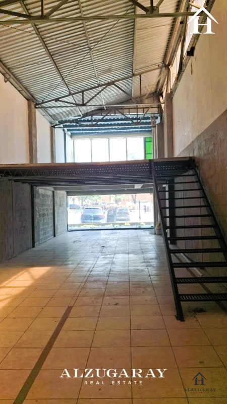 LOCAL COMERCIAL BIEN UBICADO - 190 MT2 / S/ CALZADA ROOSEVELT - 2