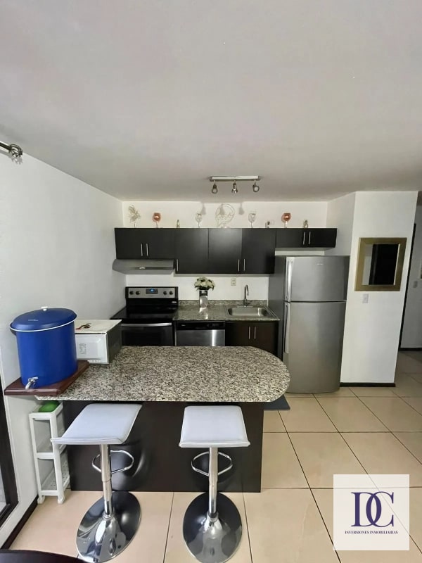 📍 APARTAMENTO EN RENTA AMUEBLADO – EDIFICIO MADELEINE | ZONA 10 - 9