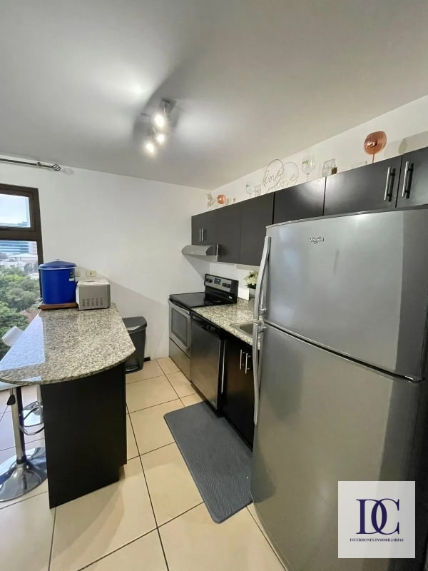 📍 APARTAMENTO EN RENTA AMUEBLADO – EDIFICIO MADELEINE | ZONA 10 - 8
