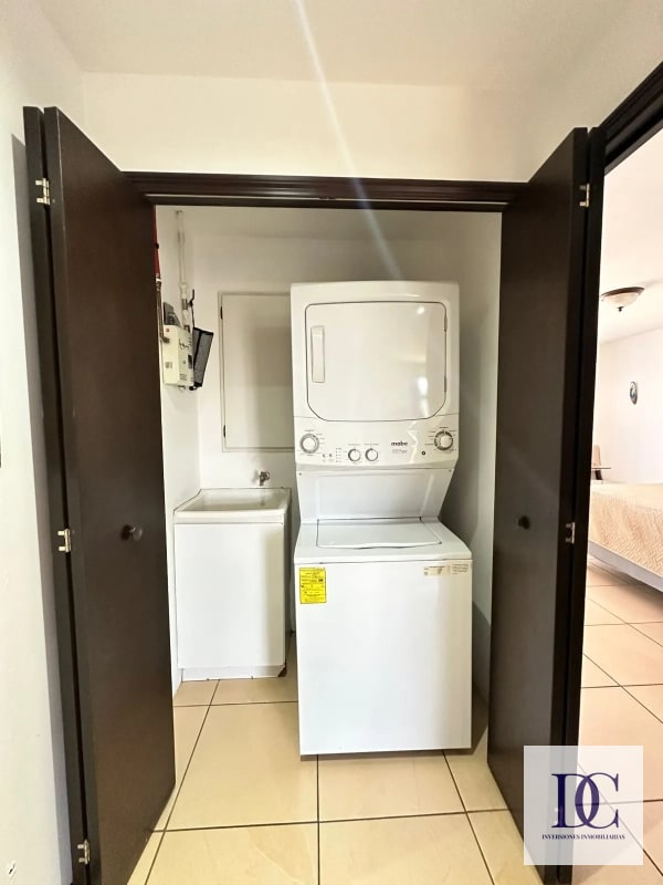 📍 APARTAMENTO EN RENTA AMUEBLADO – EDIFICIO MADELEINE | ZONA 10 - 2