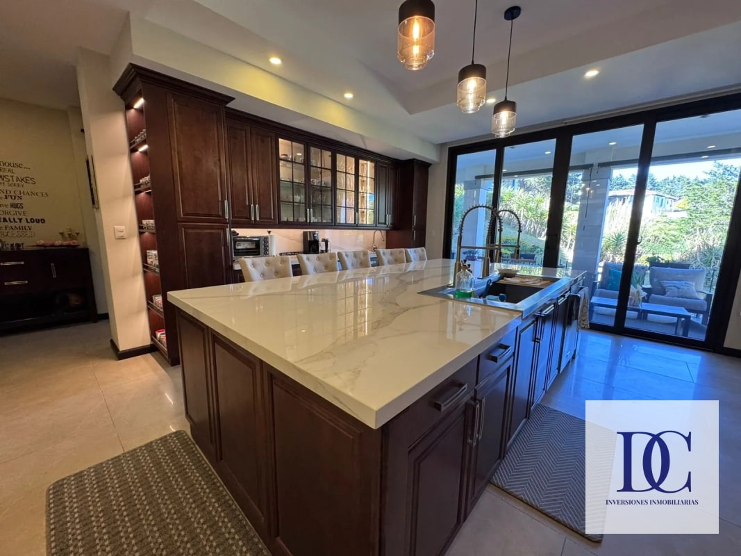 CASA EN VENTA CON PISCINA – LAZOS DE FRAIJANES; KM.20 CAES - 13