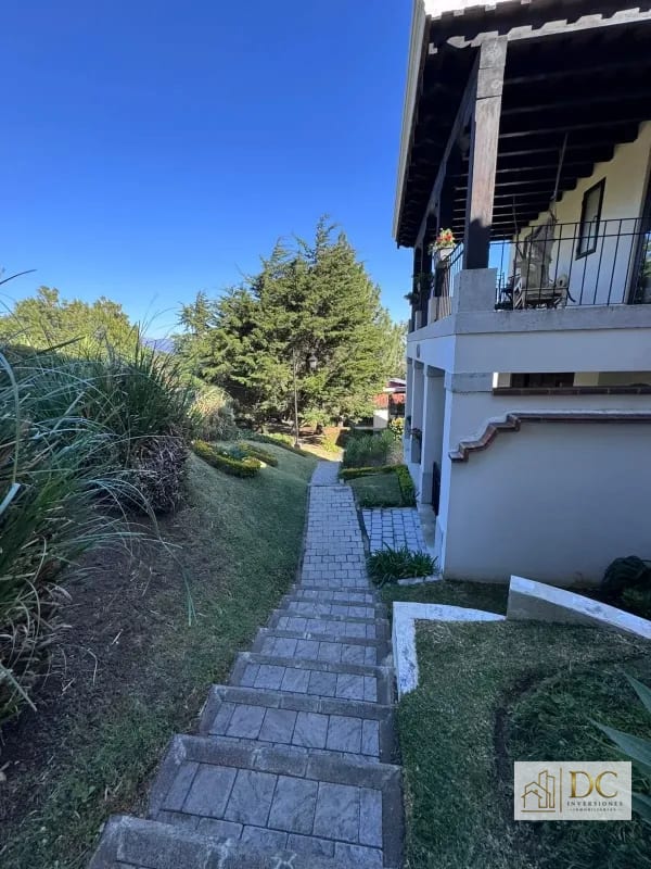 CASA EN VENTA CON PISCINA – LAZOS DE FRAIJANES; KM.20 CAES — Casa en Venta en Lazos de Fraijanes, Carretera a El Salvador, Guatemala, Ciudad — foto 9 de 15