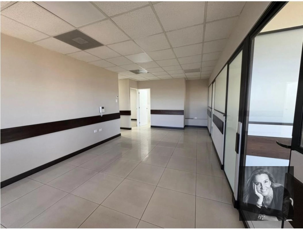 Oficinas en Venta en Centro Empresarial Zona Pradera – Zona 10 - 11