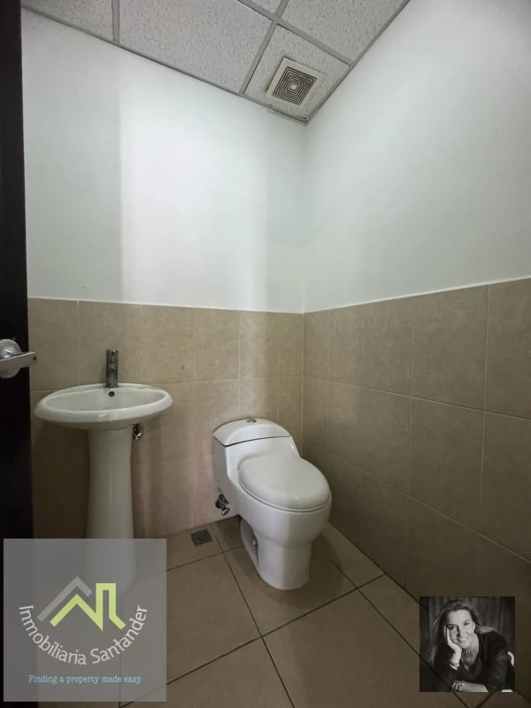 DUBAI CENTER / Oficina en Venta , zona 10 - 1