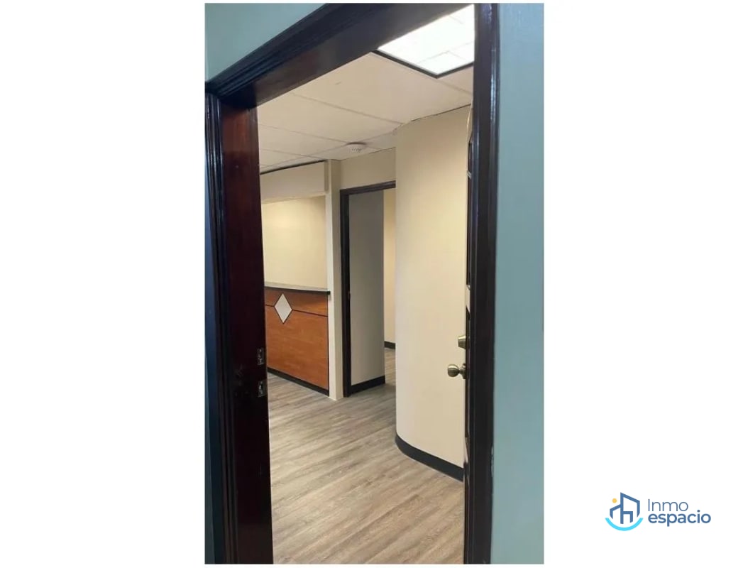 Clínica en renta en Vista Hermosa Zona 15 – Dentro de Multimedica - 16