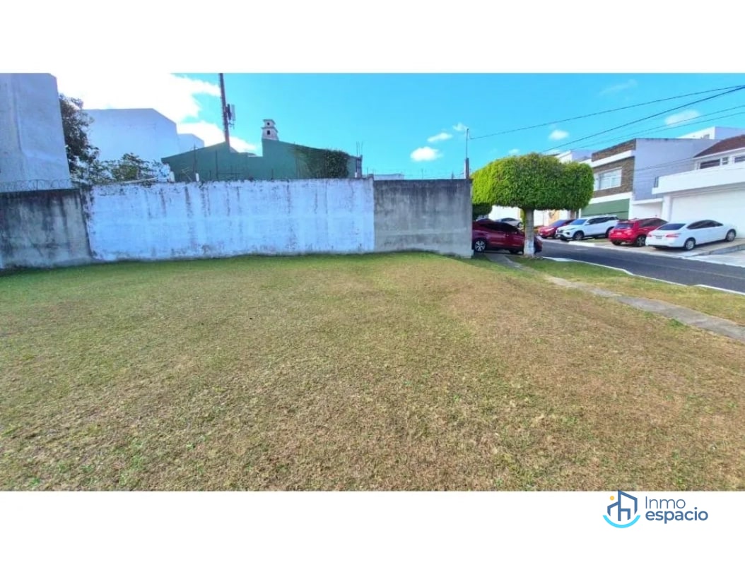 Terreno en Venta en Residencial Exclusivo - 1