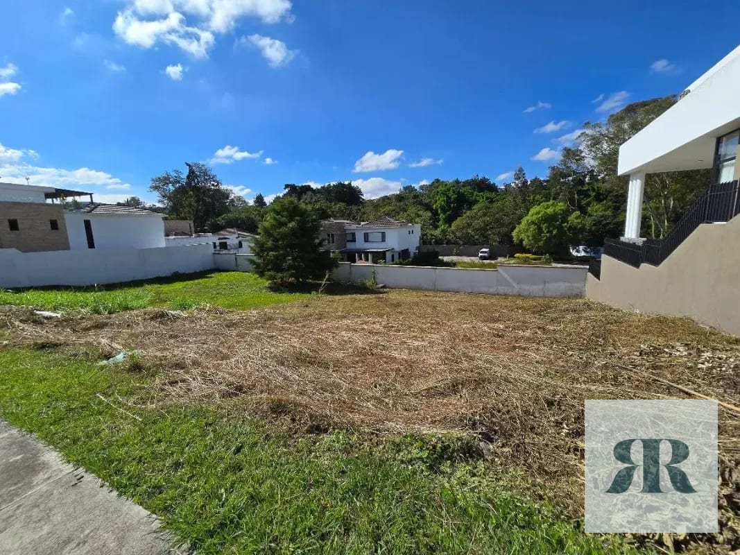 *Venta Terreno Lomas de San Isidro, Zona 16* — Terreno en Venta en Lomas de San Isidro, Zona 16, Guatemala, Ciudad — foto 1 de 6