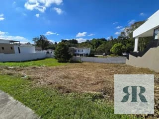 *Venta Terreno Lomas de San Isidro, Zona 16* — Terreno en Venta en Lomas de San Isidro, Zona 16, Guatemala, Ciudad — miniatura 1 de 6