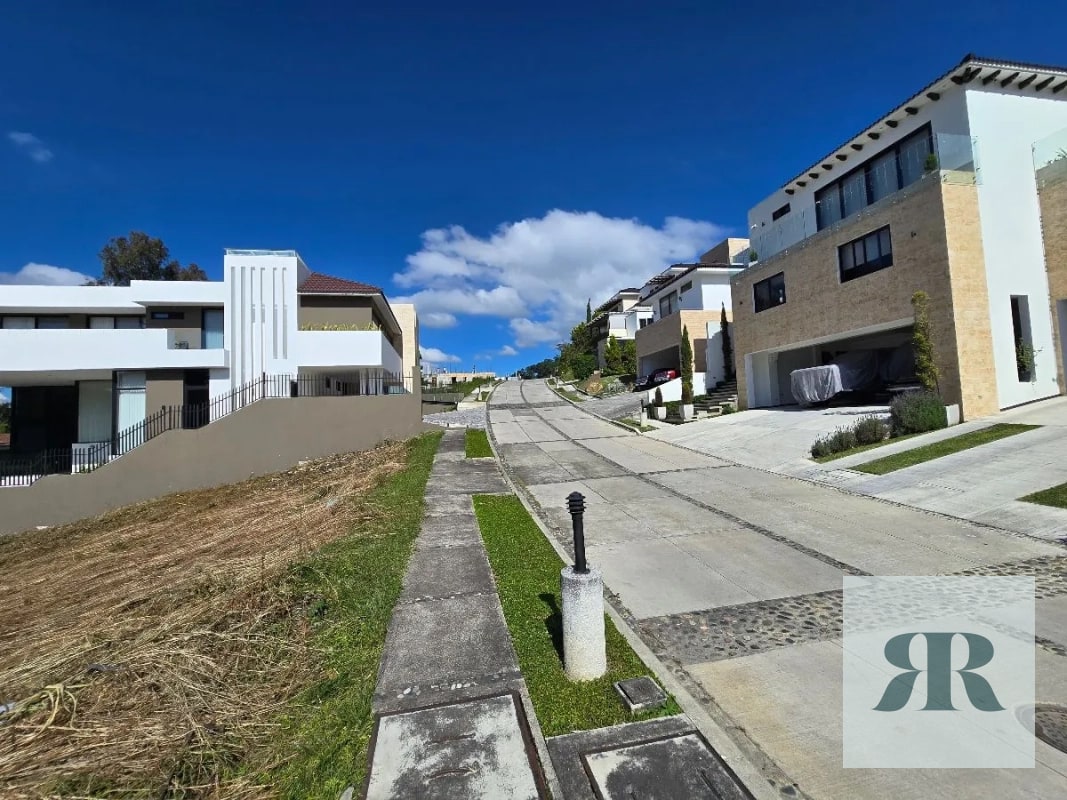 *Venta Terreno Lomas de San Isidro, Zona 16* - 5