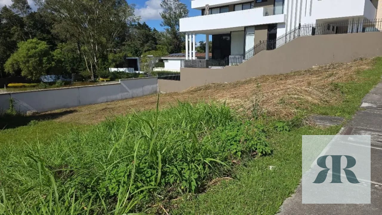 *Venta Terreno Lomas de San Isidro, Zona 16* — Terreno en Venta en Lomas de San Isidro, Zona 16, Guatemala, Ciudad — foto 2 de 6