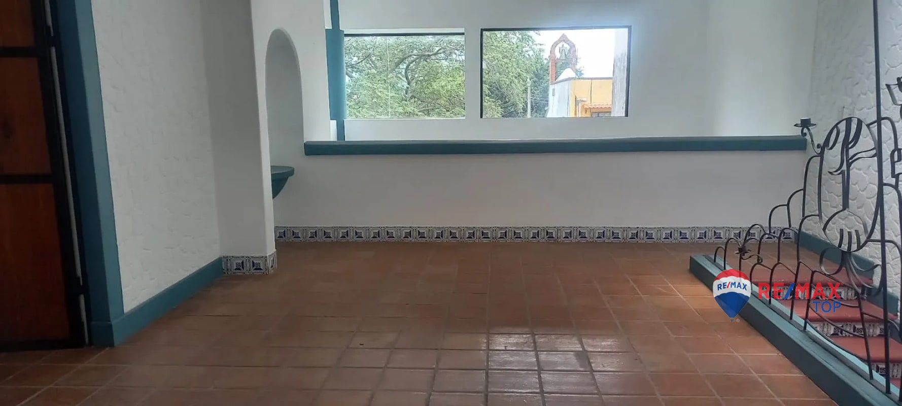 PANAJACHEL I CASA EN RESIDENCIAL l 2 APTO. INDEPENDIENTES AMPLIA PROPIEDAD CON JARDÍN FRONTAL Y POSTERIOR - 7