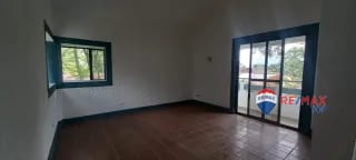 PANAJACHEL I CASA EN RESIDENCIAL l 2 APTO. INDEPENDIENTES AMPLIA PROPIEDAD CON JARDÍN FRONTAL Y POSTERIOR — Casa en Venta en Panajachel, Sololá — miniatura 5 de 11