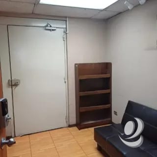 Oficina en Renta Zona 10 Edificio Reforma Montufar — Oficina en Alquiler en Zona 10, Guatemala, Ciudad — miniatura 3 de 4