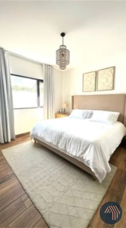 VENTA DE MODERNA CASA EXCELENTE UBICACIÓN - BLV. SAN CRISTOBAL - 2