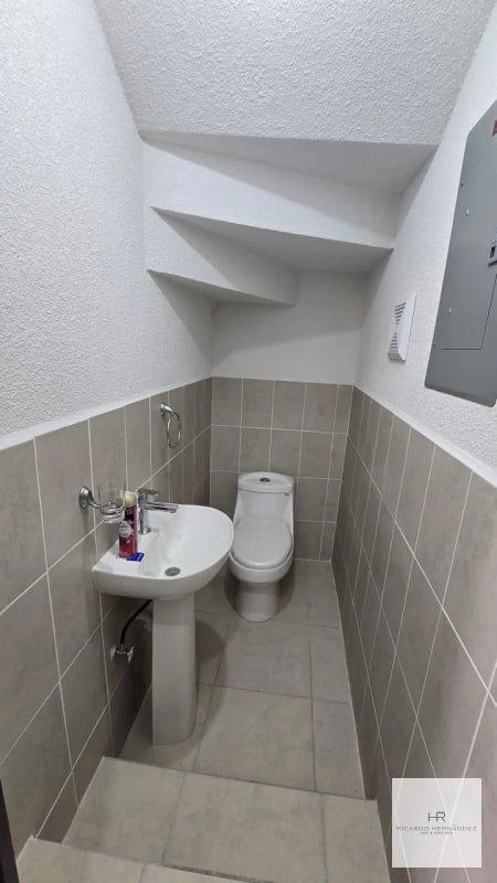 Alquiler de Casa Familiar: Colinas Premier, Palencia - 14