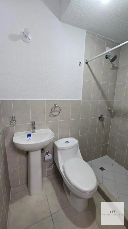 Alquiler de Casa Familiar: Colinas Premier, Palencia - 10