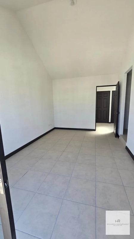 Alquiler de Casa Familiar: Colinas Premier, Palencia - 8