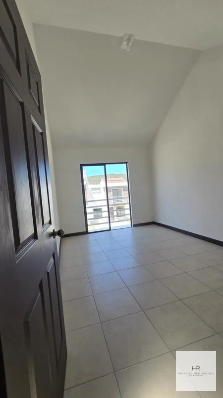 Alquiler de Casa Familiar: Colinas Premier, Palencia - 5