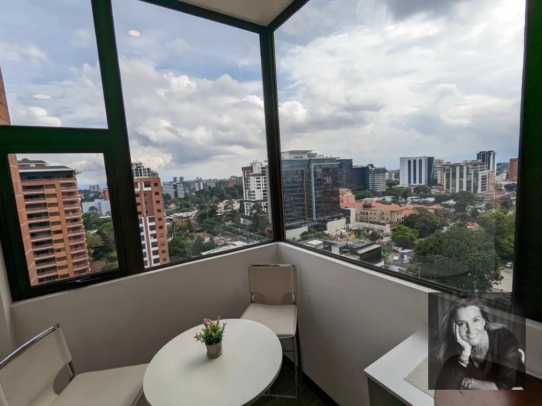 Apartamento Amueblado en Venta – Edificio DiagoSeis, Zona 10 - 1