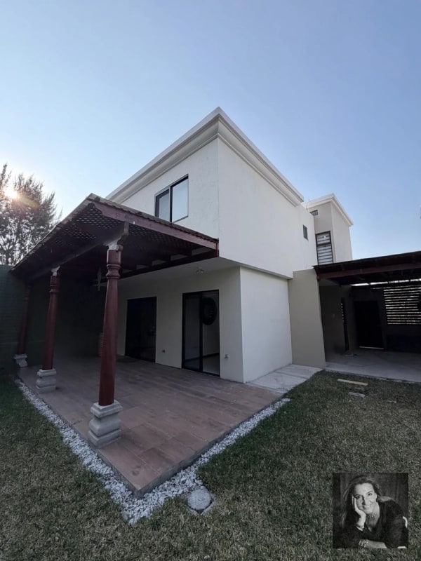 Casa en Venta en Vistas de San Isidro – Zona 16 - 11