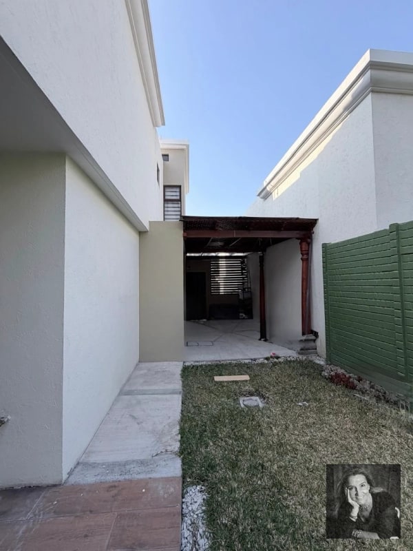 Casa en Venta en Vistas de San Isidro – Zona 16 - 9