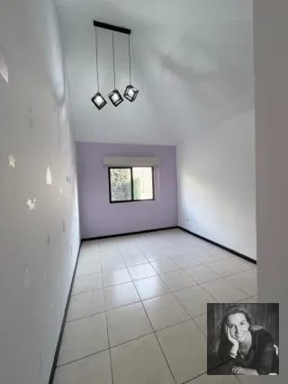 Casa en Venta en Vistas de San Isidro – Zona 16 — Casa en Venta en Vistas de San Isidro, Zona 16, Guatemala, Ciudad — miniatura 4 de 17