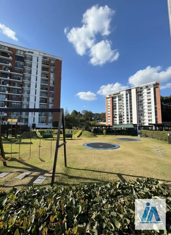 APARTAMENTO EN ALQUILER📍 Edificio San Isidro 20/21, Zona 16 — Apartamento en Alquiler en Zona 16, Guatemala, Ciudad — foto 1 de 12