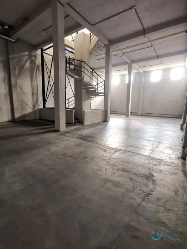 OFIBODEGA EN VENTA – Carretera Interamericana, zona 1 de Mixco, - 13