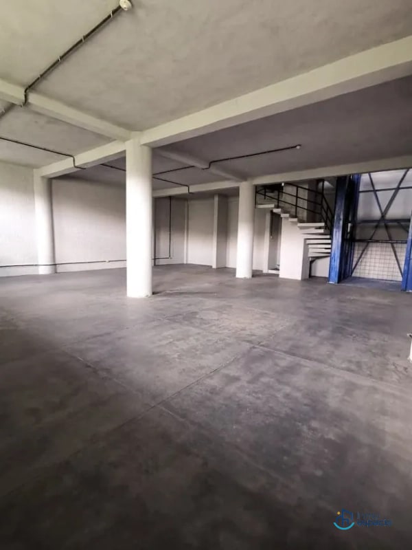 OFIBODEGA EN VENTA – Carretera Interamericana, zona 1 de Mixco, - 4