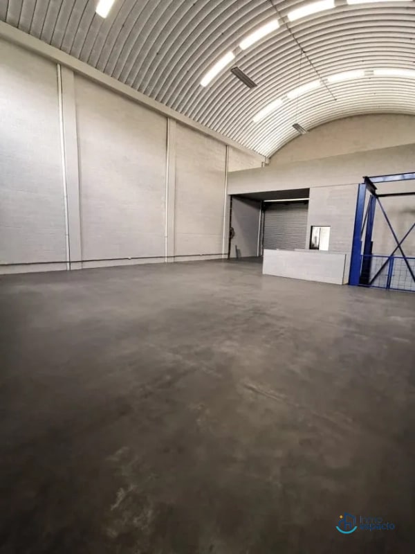 OFIBODEGA EN VENTA – Carretera Interamericana, zona 1 de Mixco, - 2