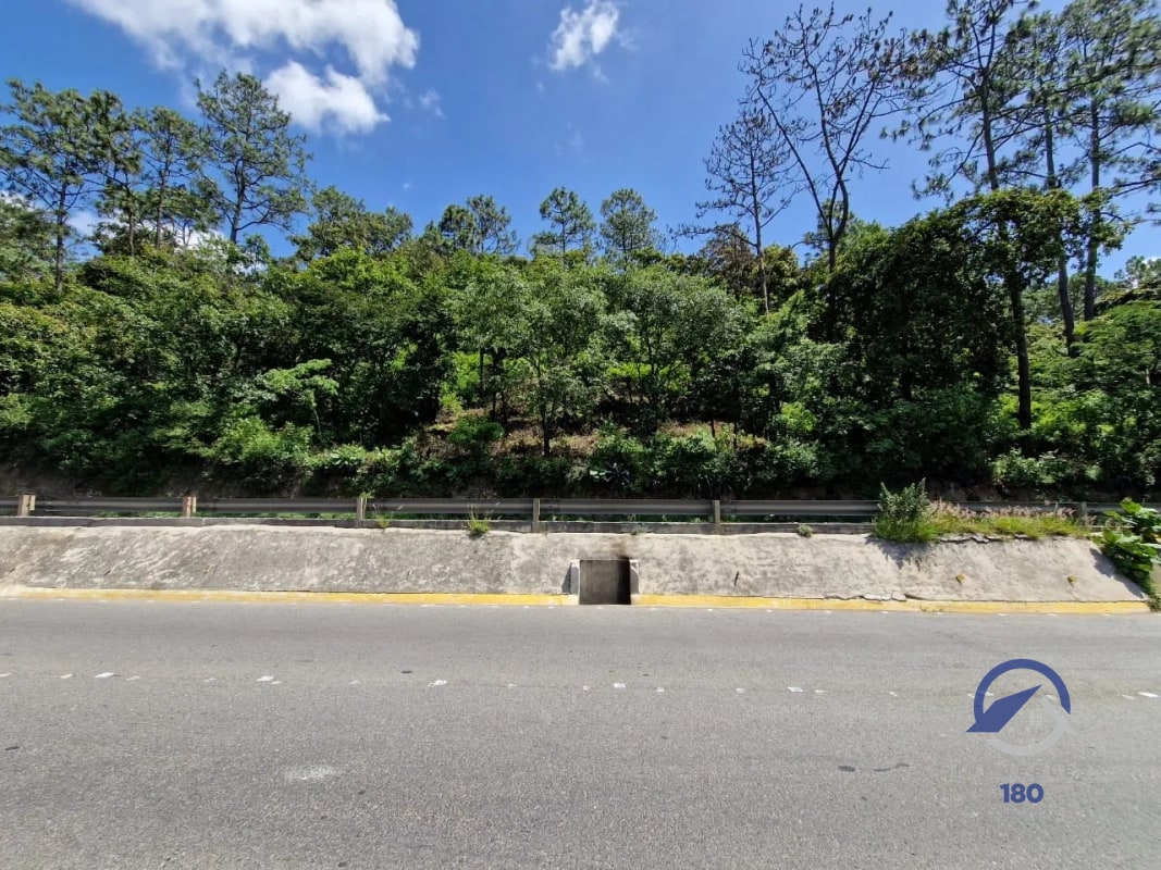 Terreno en venta en la Carretera Interamericana, km 46.3, Quintas del Tejar - 3
