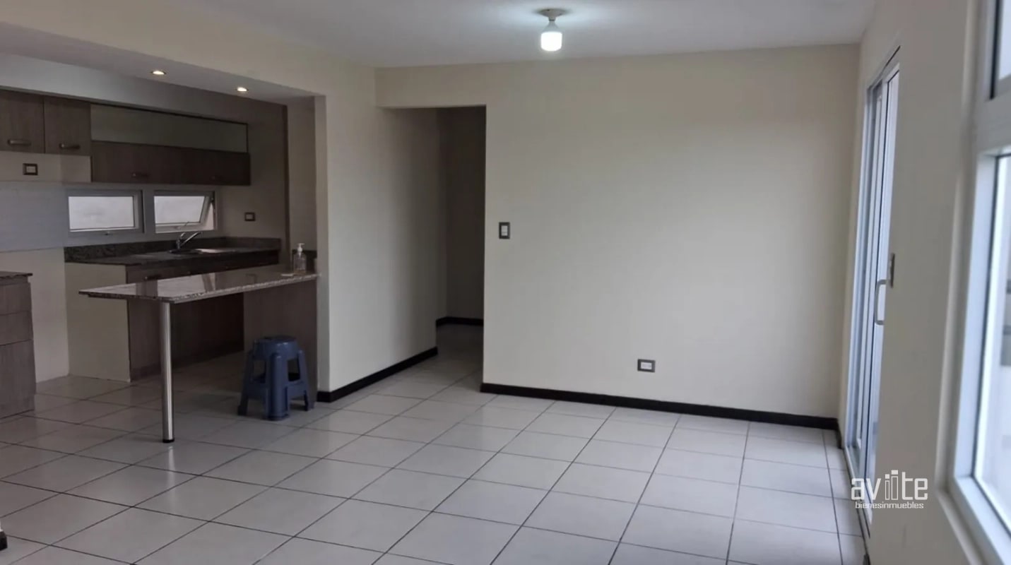CONDADO NARANJO: Apartamento en nivel medio en venta Q1,400,000.00 más impuestos - 7