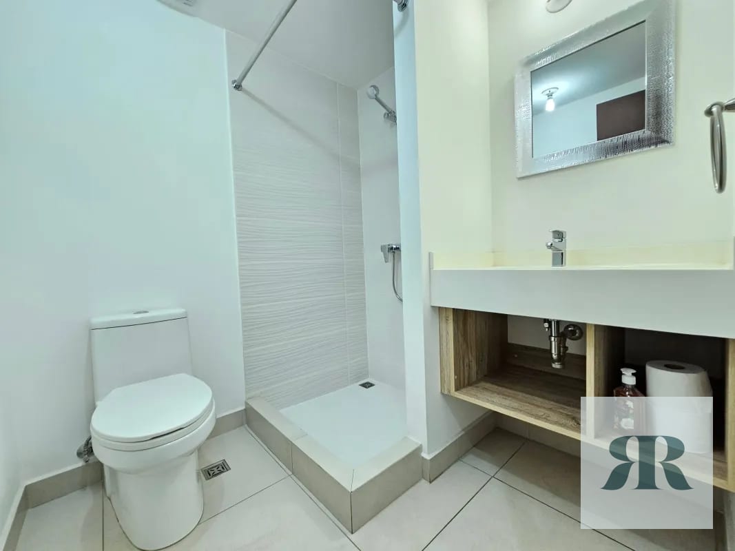 *Venta Apartamento con jardín BE14, Z14, por La Villa* — Apartamento en Venta en La Villa, Zona 14, Guatemala, Ciudad — foto 4 de 8
